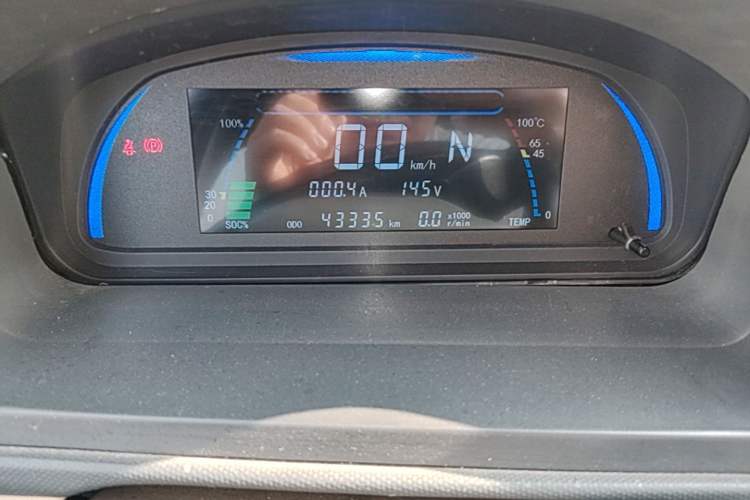 Used JMEV E160 2017 E160 Standard Model Odometer Close Up