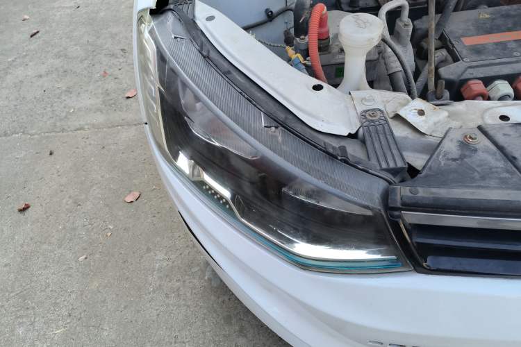 Used JMEV E160 2017 E160 Standard Model Right Front Headlight