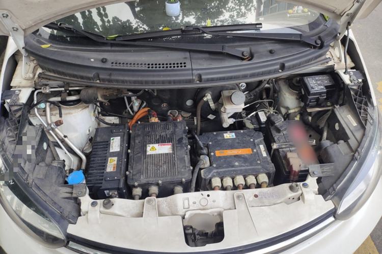 Used JMEV E200L 2018 E200L Standard Model (250 km) Engine Bay