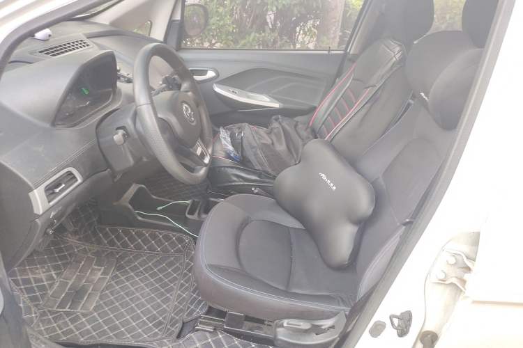 Used JMEV E200L 2018 E200L Standard Model (250 km) Left Front Seat