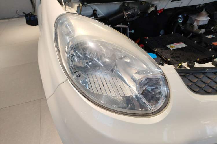 Used JMEV E200L 2018 E200L Standard Model (250 km) Right Front Headlight