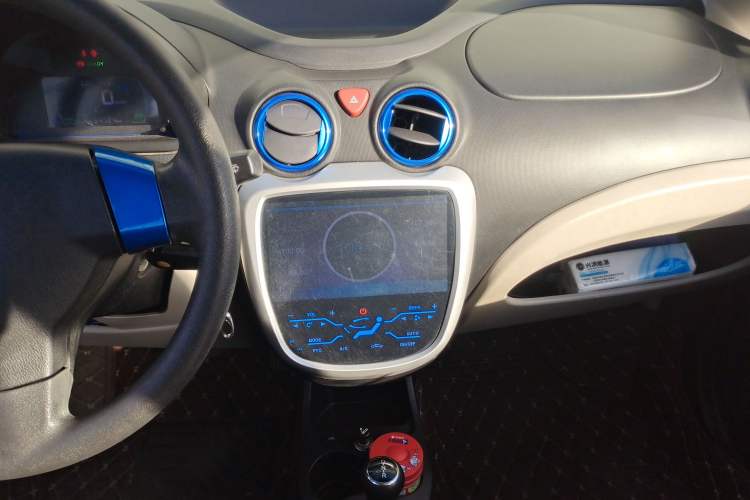 Used JMEV E200L 2016 E200 Comfort Model Audio And AC Panel
