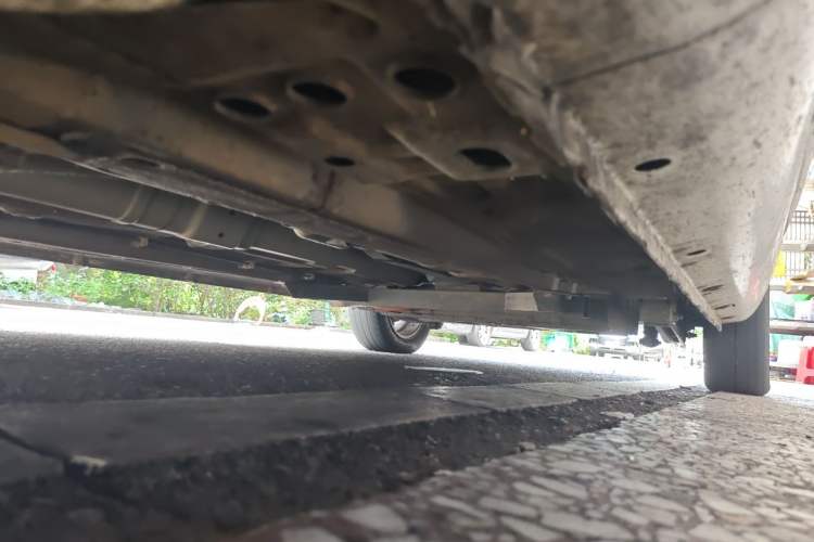 Used JMEV E200L 2016 E200 Comfort Model Chassis Front Left