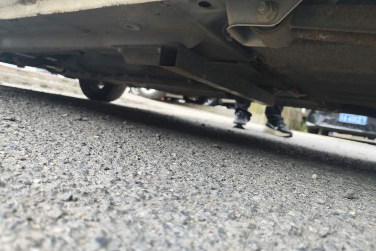 Used JMEV E200L 2016 E200 Standard Model Chassis Rear Left