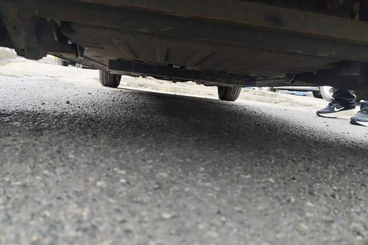 Used JMEV E200L 2016 E200 Standard Model Chassis Rear