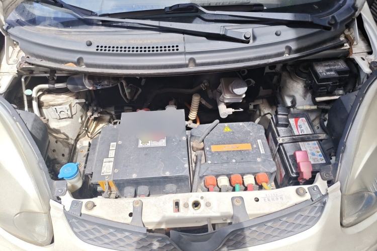 Used JMEV E200L 2016 E200 Comfort Model Engine Bay