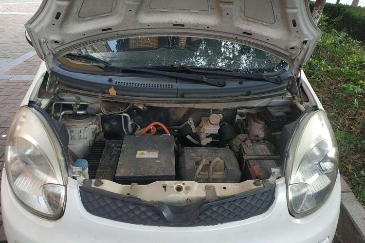 Used JMEV E200L 2016 E200 Standard Model Engine Bay