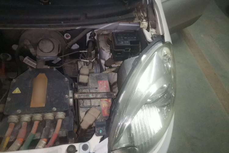 Used JMEV E200L 2016 E200 Comfort Model Engine Bay Left