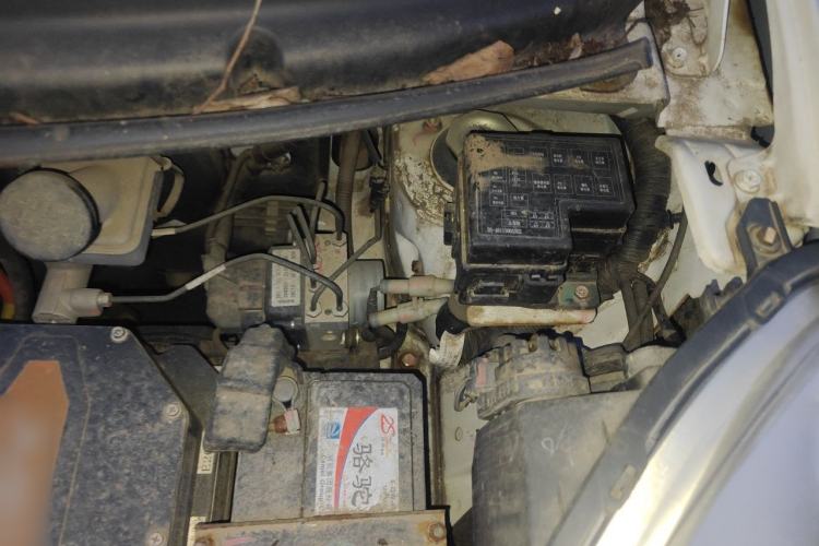 Used JMEV E200L 2016 E200 Standard Model Engine Bay Left