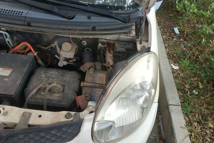 Used JMEV E200L 2016 E200 Standard Model Engine Bay Left