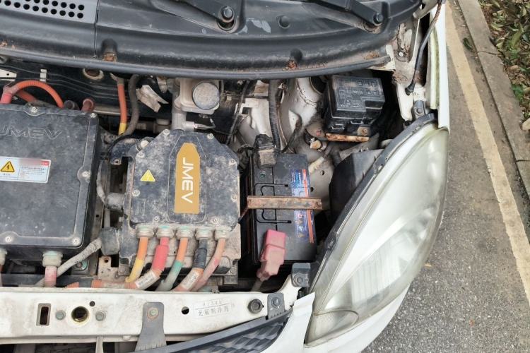 Used JMEV E200L 2016 E200 Comfort Model Engine Bay Left