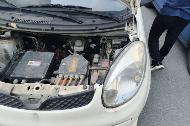 Used JMEV E200L 2016 E200 Standard Model Engine Bay Left