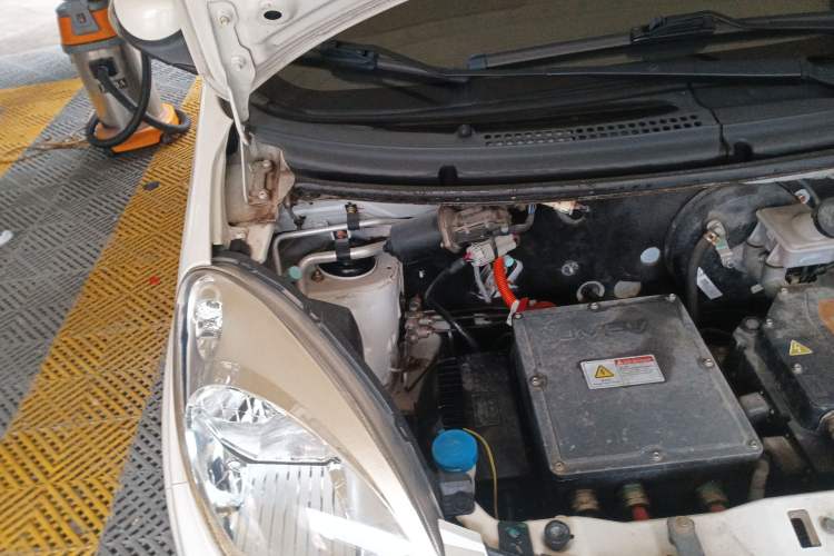 Used JMEV E200L 2016 E200 Standard Model Engine Bay Right