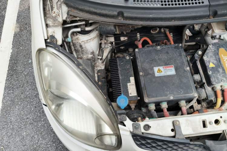 Used JMEV E200L 2016 E200 Comfort Model Engine Bay Right