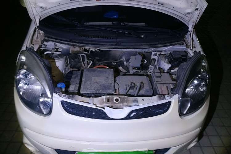 Used JMEV E200L 2016 E200 Standard Model Engine Bay