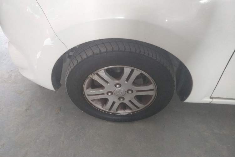 Used JMEV E200L 2016 E200 Comfort Model Left Front Wheel Hub