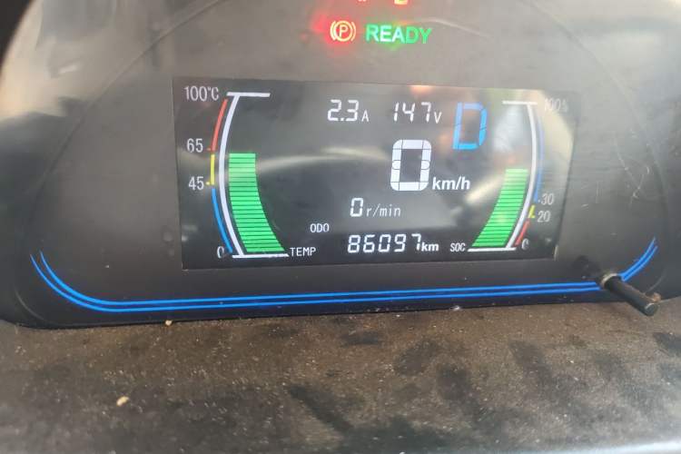 Used JMEV E200L 2016 E200 Comfort Model Odometer Close Up