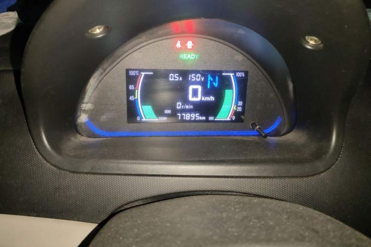 Used JMEV E200L 2016 E200 Comfort Model Odometer Close Up