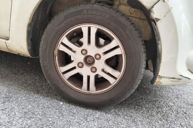 Used JMEV E200L 2016 E200 Comfort Model Right Front Wheel Hub