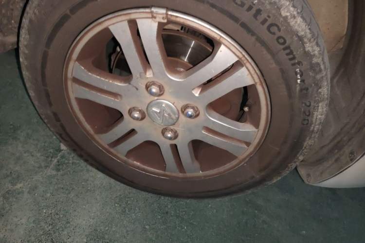 Used JMEV E200L 2016 E200 Comfort Model Right Front Wheel Hub