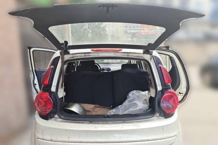 Used JMEV E200L 2016 E200 Comfort Model Trunk