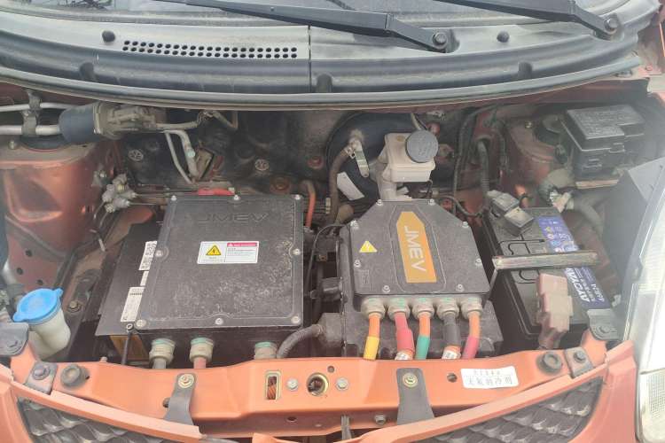 Used JMEV E200L 2017 E200P Comfort Edition Engine Bay