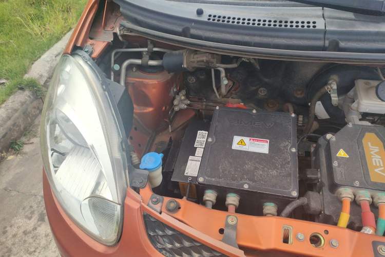 Used JMEV E200L 2017 E200P Comfort Edition Engine Bay Right