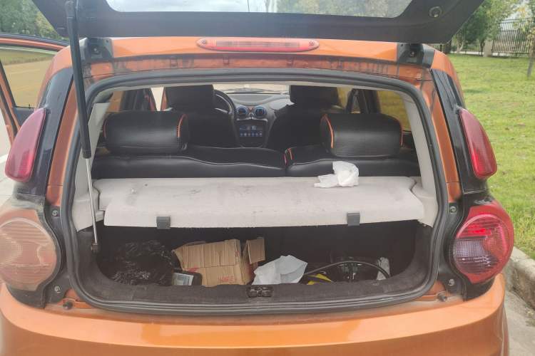 Used JMEV E200L 2017 E200P Comfort Edition Trunk