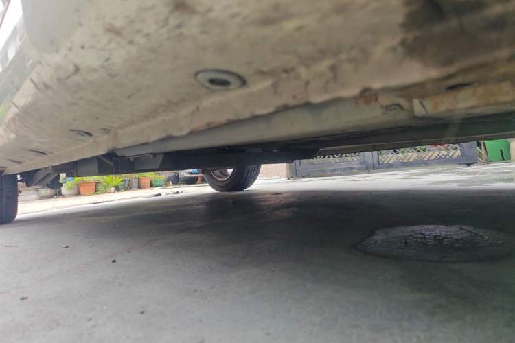 Used JMEV E200L 2017 E200P Standard Edition Chassis Front Right