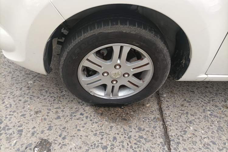 Used JMEV E200L 2017 E200P Standard Edition Exterior 4