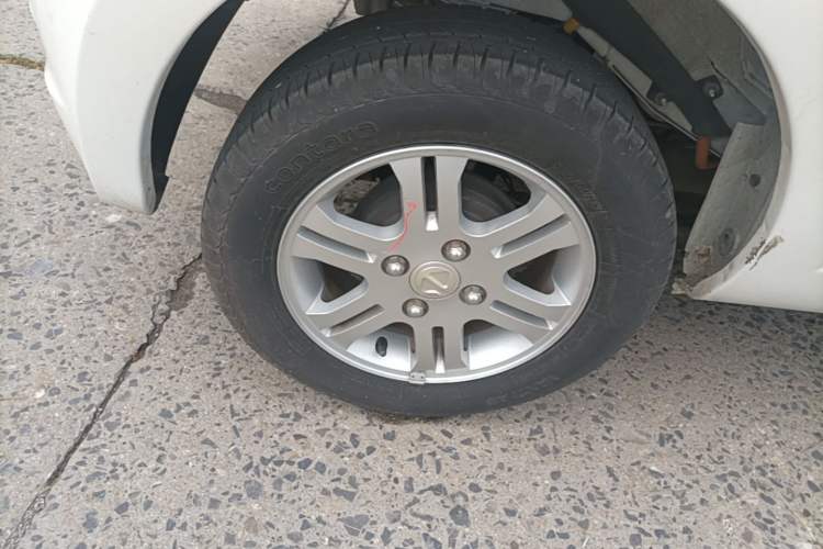 Used JMEV E200L 2017 E200P Standard Edition Exterior 5