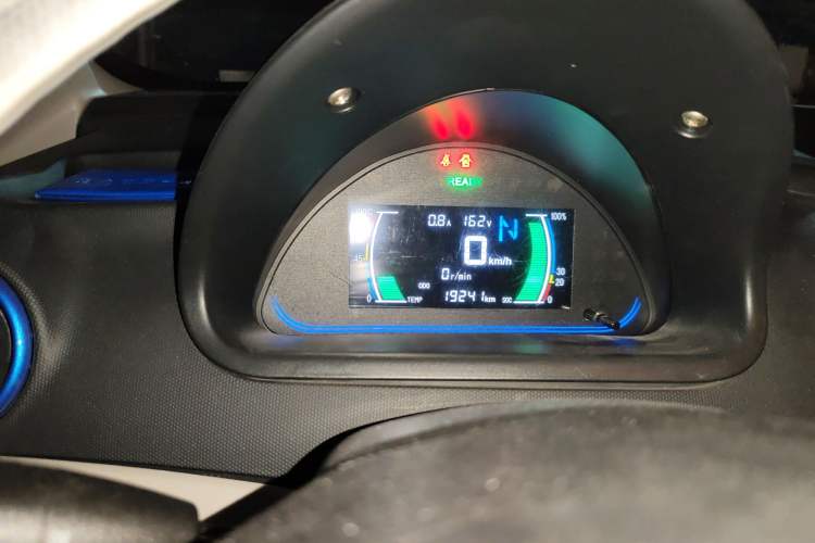 Used JMEV E200L 2017 E200P Comfort Edition Instrument Cluster