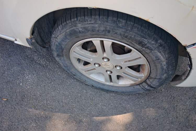 Used JMEV E200L 2017 E200P Standard Edition Right Front Wheel Hub