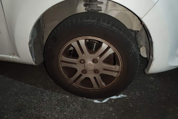 Used JMEV E200L 2017 E200P Comfort Edition Right Front Wheel Hub