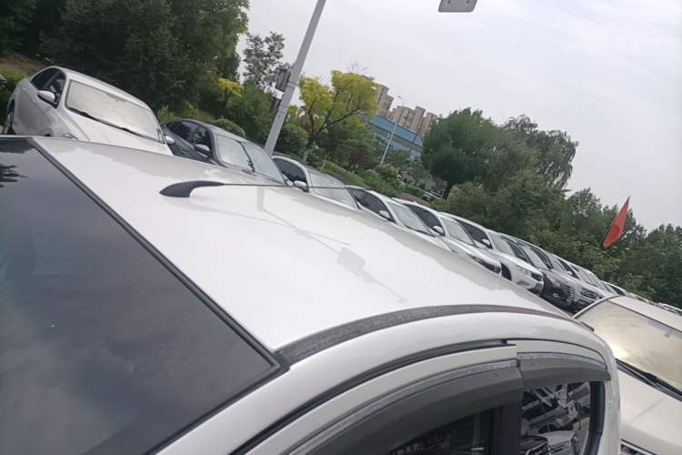 Used JMEV E200L 2017 E200P Standard Edition Roof