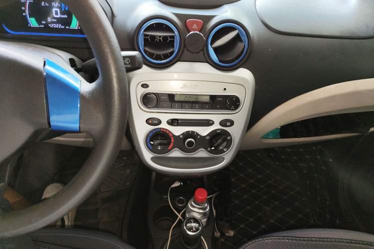 Used JMEV E200L 2018 E200L Standard Model (250 km) Audio And AC Panel