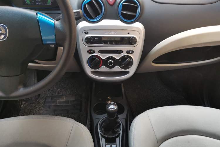 Used JMEV E200L 2018 E200L Standard Model (250 km) Audio And AC Panel
