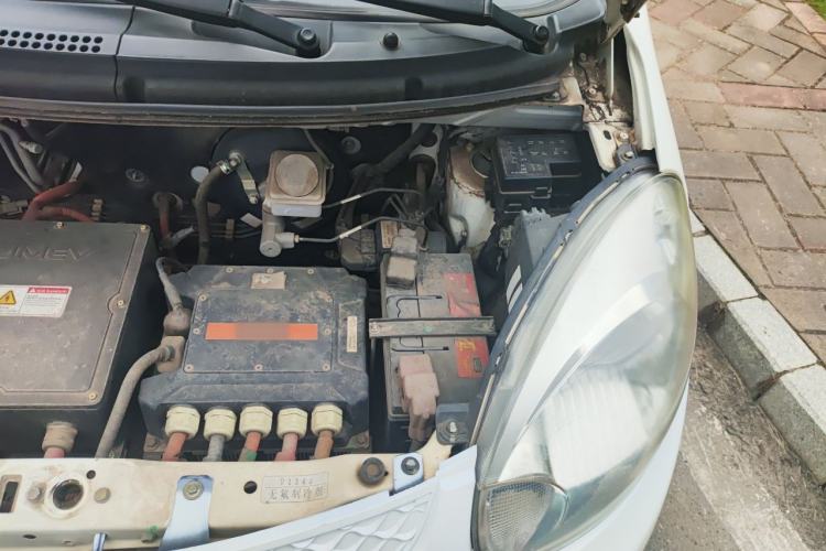 Used JMEV E200L 2018 E200L Standard Model (250 km) Engine Bay Left