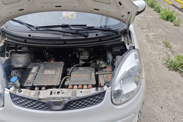Used JMEV E200L 2018 E200L Standard Model (250 km) Engine Bay Left