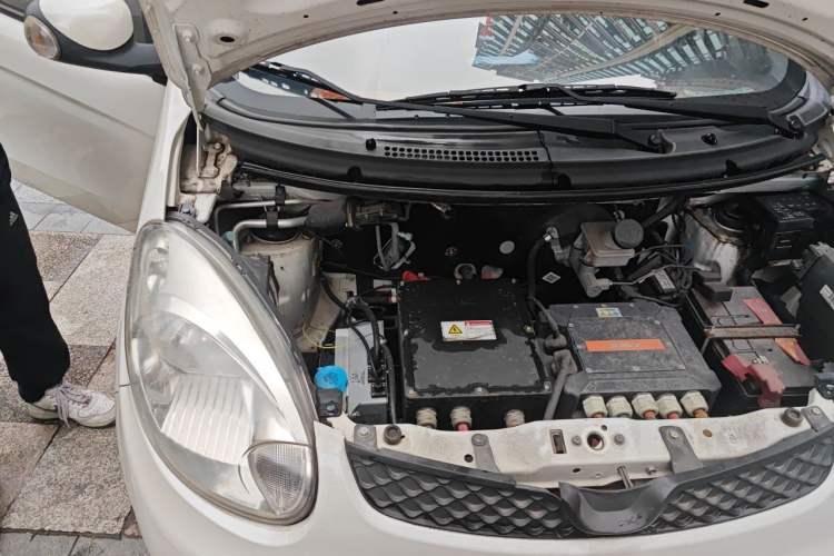 Used JMEV E200L 2018 E200L Standard Model (250 km) Engine Bay Right