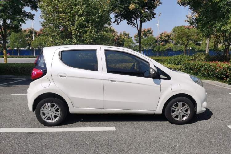 Used JMEV E200L 2018 E200L Standard Model (250 km) Exterior 2