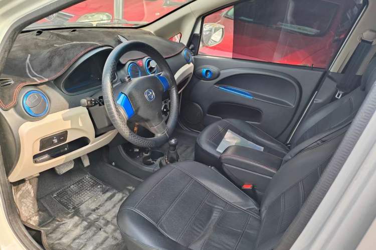Used JMEV E200L 2018 E200L Standard Model (250 km) Interior 2