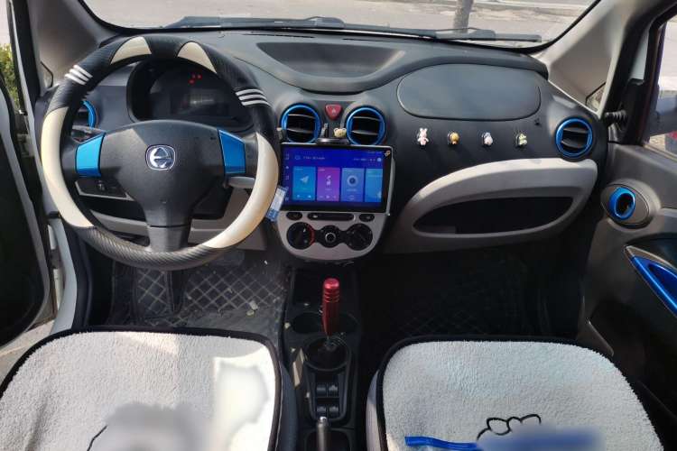 Used JMEV E200L 2018 E200L Standard Model (250 km) Interior 3