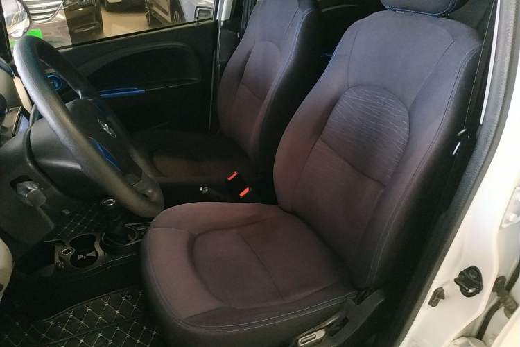 Used JMEV E200L 2018 E200L Standard Model (250 km) Left Front Seat