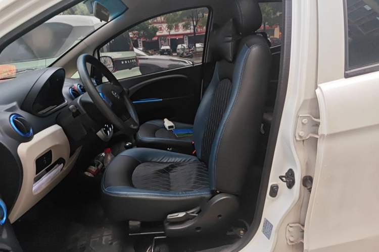 Used JMEV E200L 2018 E200L Standard Model (250 km) Left Front Seat