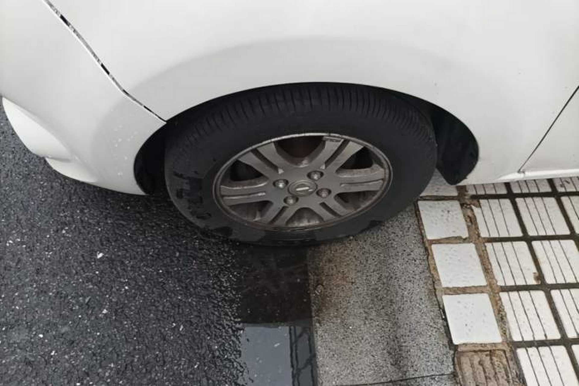 Used JMEV E200L 2018 E200L Standard Model (250 km) Left Front Wheel Hub