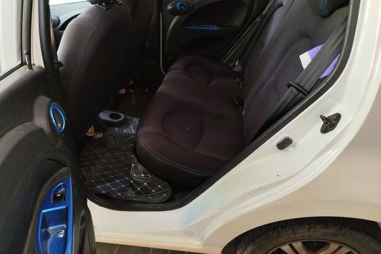 Used JMEV E200L 2018 E200L Standard Model (250 km) Left Rear Seat
