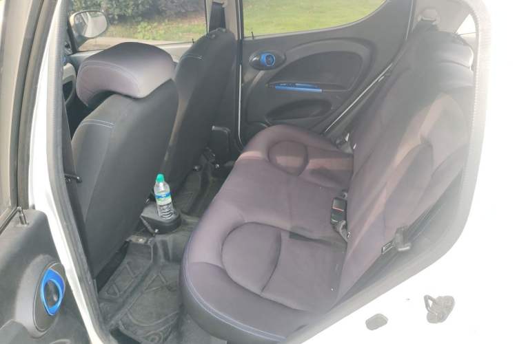 Used JMEV E200L 2018 E200L Standard Model (250 km) Left Rear Seat
