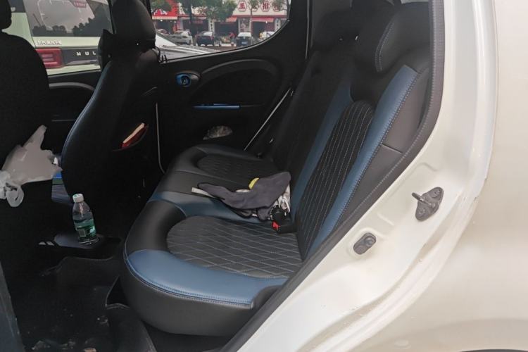 Used JMEV E200L 2018 E200L Standard Model (250 km) Left Rear Seat