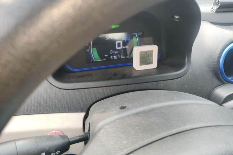 Used JMEV E200L 2018 E200L Standard Model (250 km) Odometer Close Up